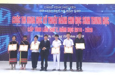 Tuyên dương học sinh đạt giải Cuộc Thi Khoa Học Kỹ Thuật Cấp Tỉnh Lần Thứ 7 năm học 2019 – 2020.
