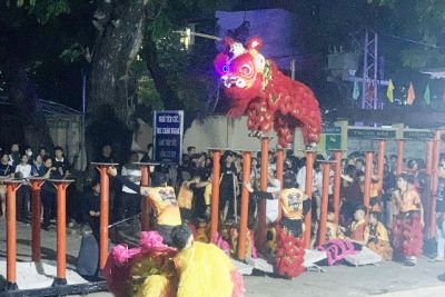 Công Đoàn Trường THPT Nguyễn Huệ Tổ chức chương trình Trung thu cho con em cán bộ Giáo viên nhà trường năm 2024