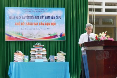 Trường THPT Nguyễn Huệ tổ chức chương trình NGÀY SÁCH VÀ VĂN HÓA ĐỌC VIỆT NAM 2024.