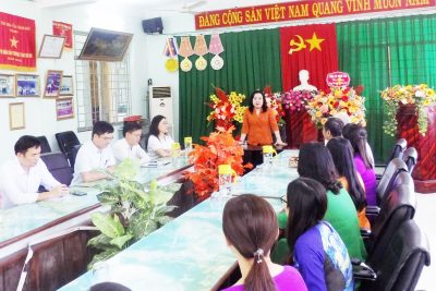 Lãnh đạo tỉnh Phú Yên và Lãnh đạo Sở Giáo dục Đào tạo thăm và chúc mừng trường THPT Nguyễn Huệ nhân Ngày Nhà giáo Việt Nam