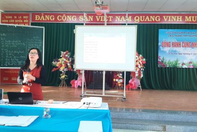 Sinh hoạt chuyên đề “Đồng hành cùng nhà giáo”