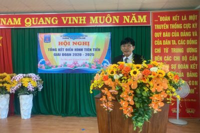 Trường THPT Nguyễn Huệ tổ chức Hội nghị điển hình tiên tiến giai đoạn 2020-2025.