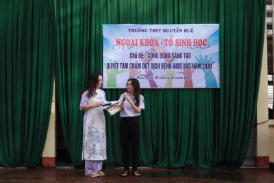 Ngoại khóa phòng chống HIV / AIDS chủ đề “Cộng đồng sáng tạo – Quyết tâm chấm dứt dịch bệnh AIDS vào năm 2030”