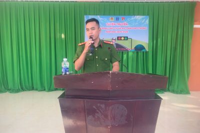 Trường THPT Nguyễn Huệ tổ chức tuyên truyền, phổ biến giáo dục pháp luật về đảm bảo an ninh trật tự và an toàn giao thông năm học 2025 – 2026